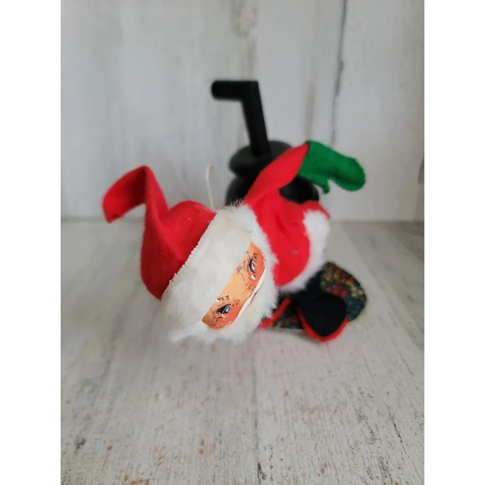 Annalee furnace stove warming Santa Claus Xmas plush mobility doll unique